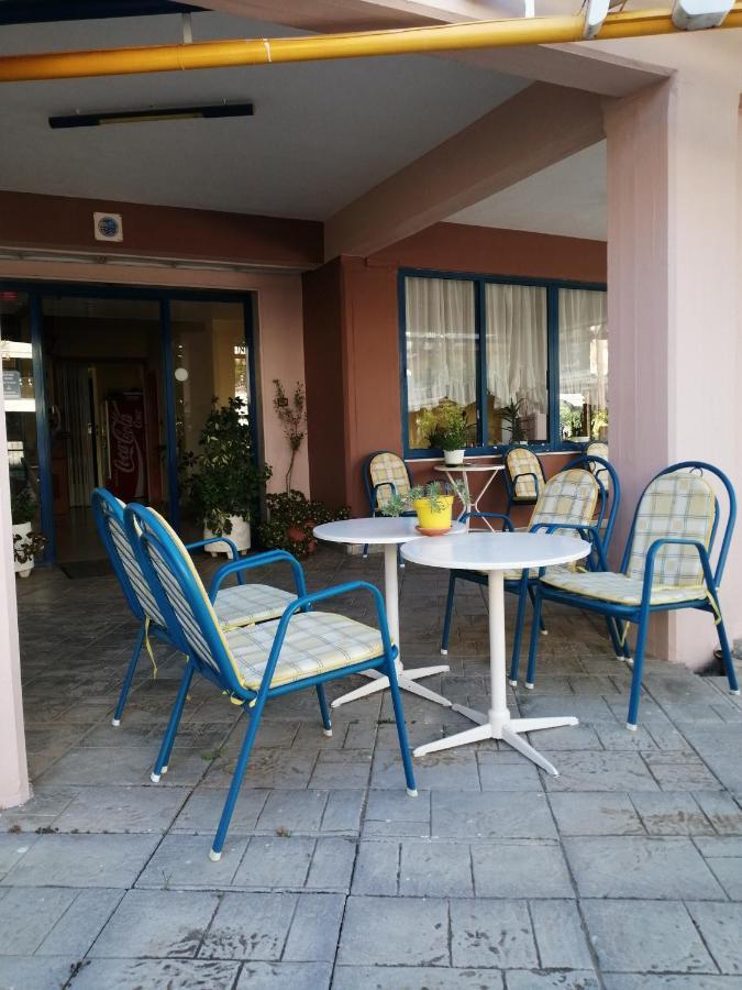 Hotel Eleni Paralia Dionysiou Esterno foto